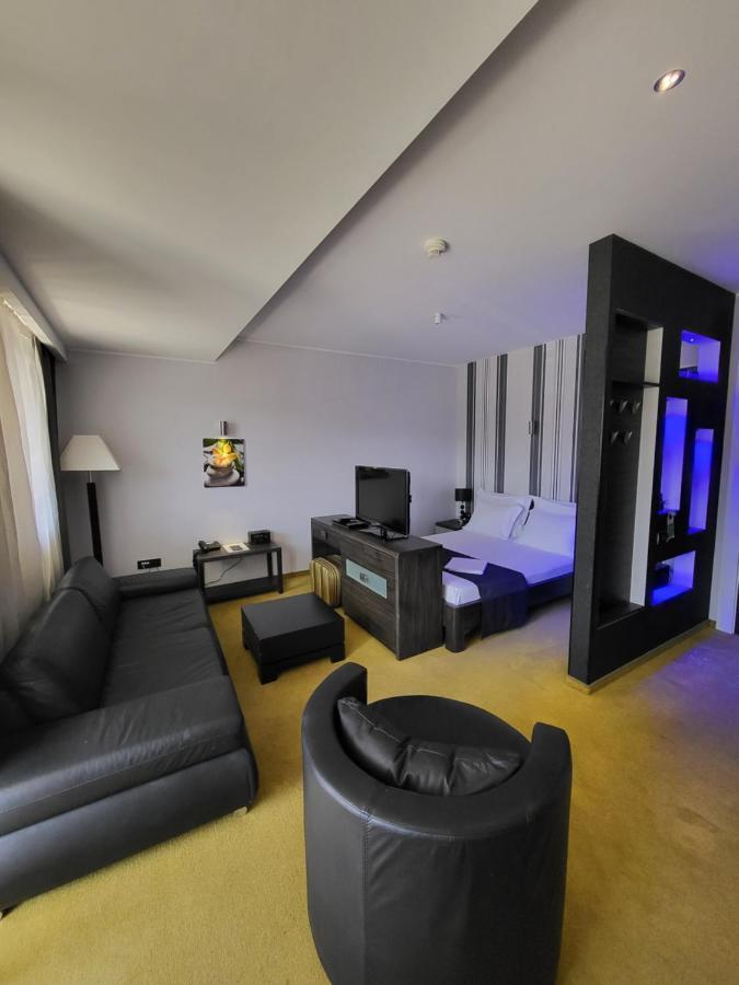 Apartments M Palace Budva Ngoại thất bức ảnh